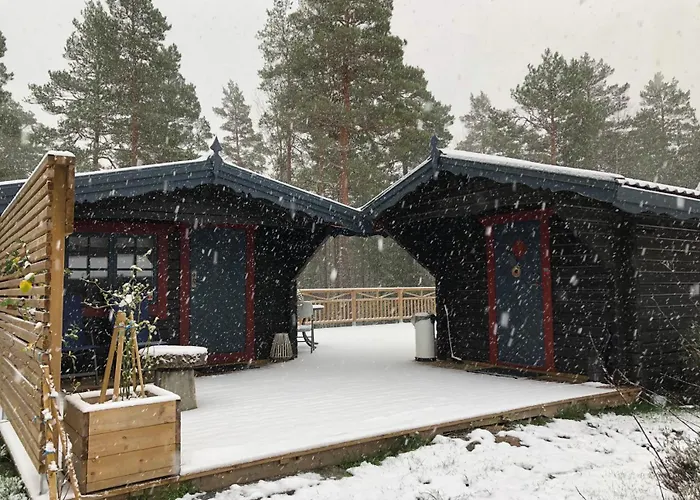 Timber Cottages With Jacuzzi And Sauna Near Lake Vaenern