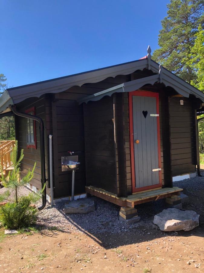 Timber With Jacuzzi And Sauna Near Vaenern Guest house Karlstad