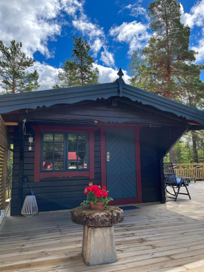 Timber With Jacuzzi And Sauna Near Vaenern Guest house