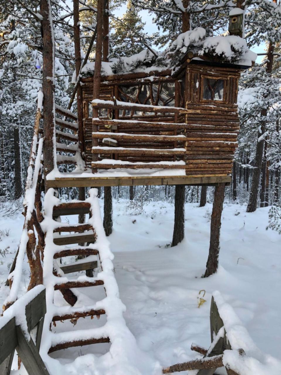Gasthof Timber With Jacuzzi And Sauna Near Vaenern