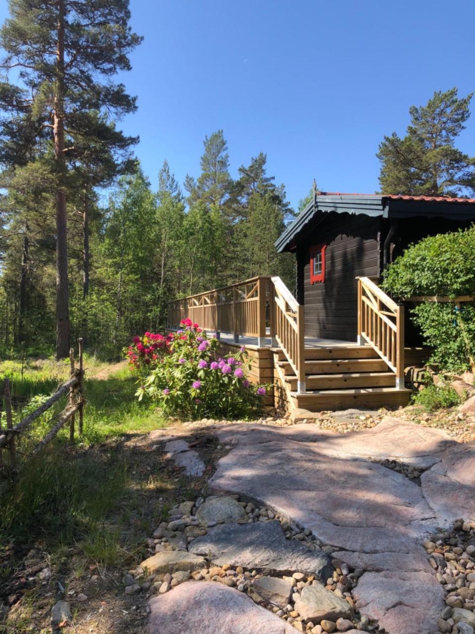 Gasthof Timber With Jacuzzi And Sauna Near Vaenern Karlstad