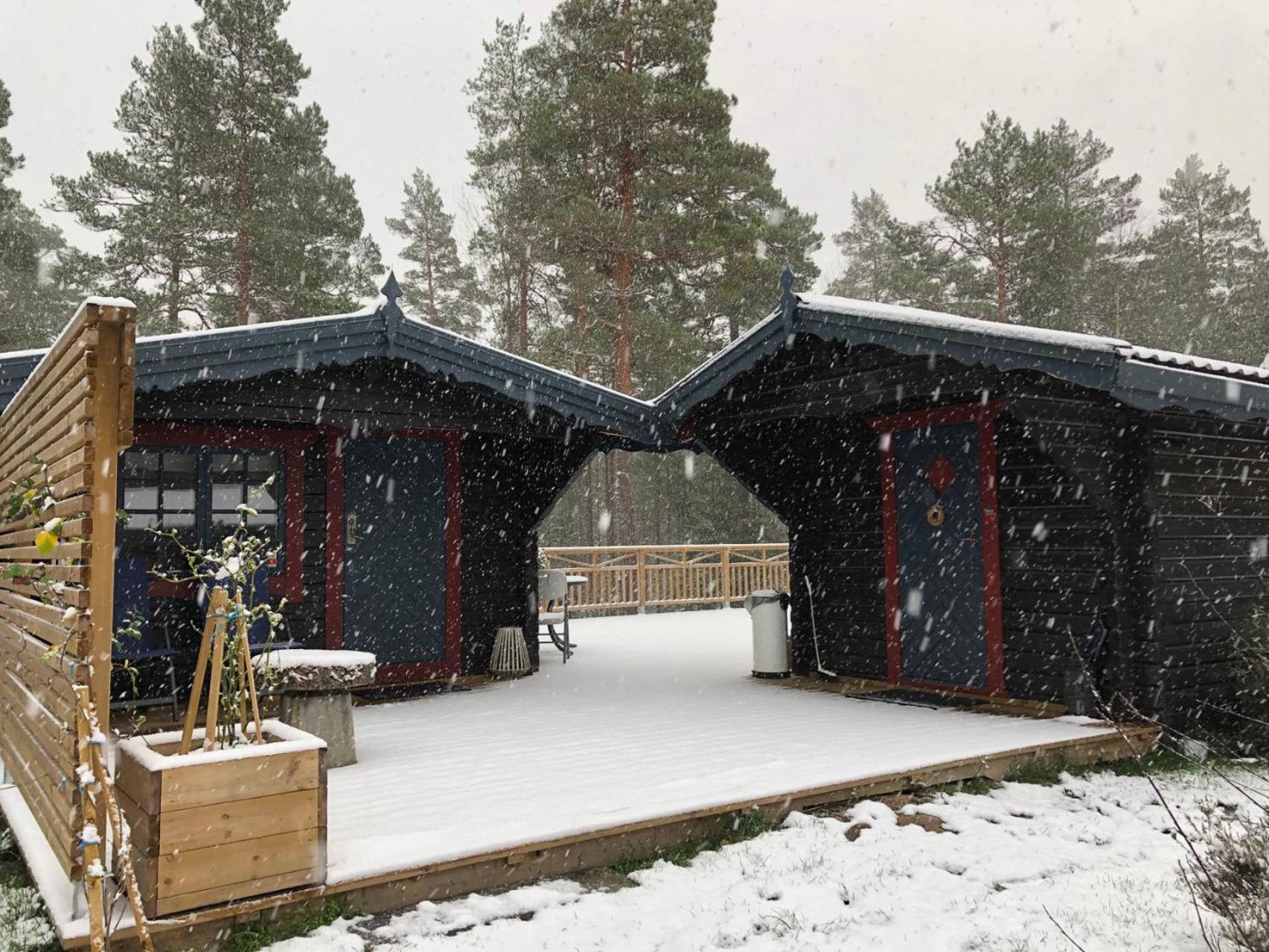 Timber With Jacuzzi And Sauna Near Vaenern