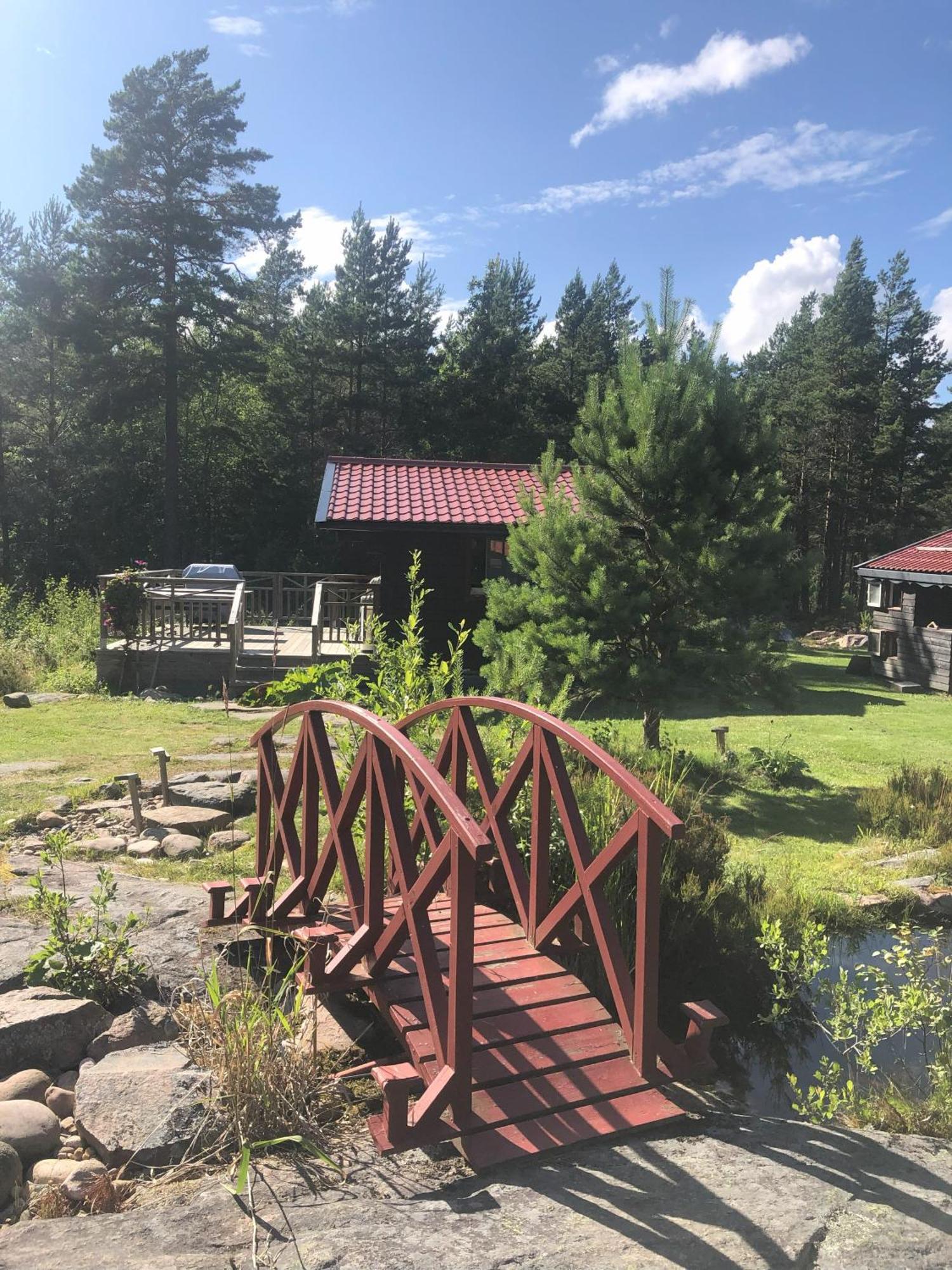 Timber With Jacuzzi And Sauna Near Vaenern Gjestgiverier